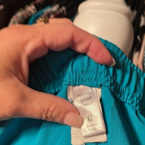 Bright green scrub set from spread good cheer extra-large - Picture 5 of 5